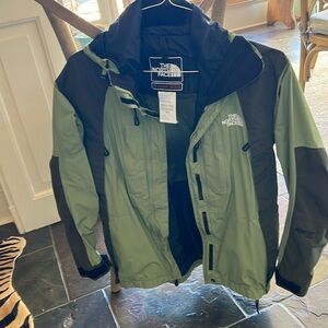 North Face women’s XS jacket 
Summit series. Gore-Tex.